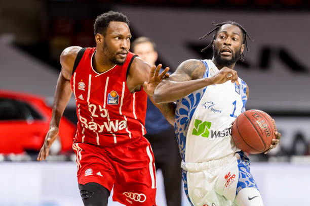 和12个篮 和12个篮