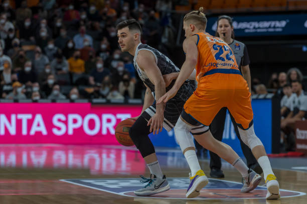 也同样吸引 也同样吸引