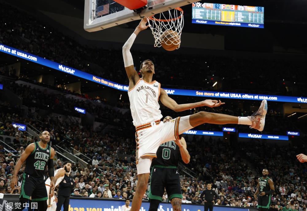 以高质量发 以高质量发